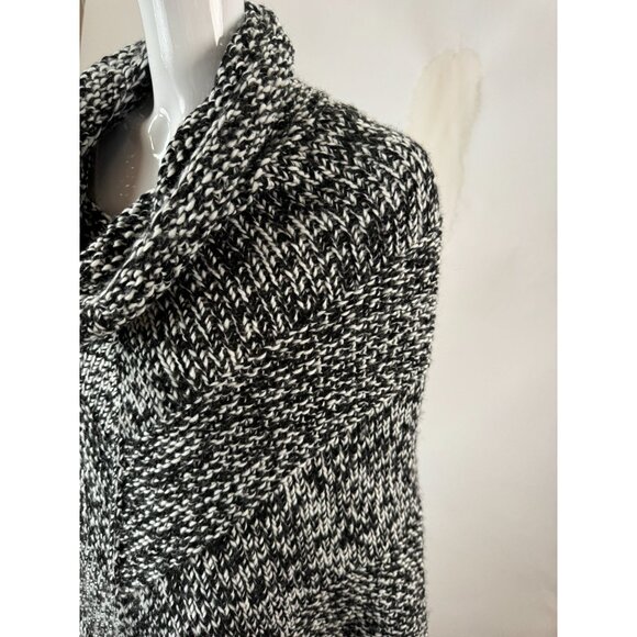 Ann Taylor Loft Acrylic Knit Cowl Neck Poncho With Fringe Made in Italy - Picture 11 of 16